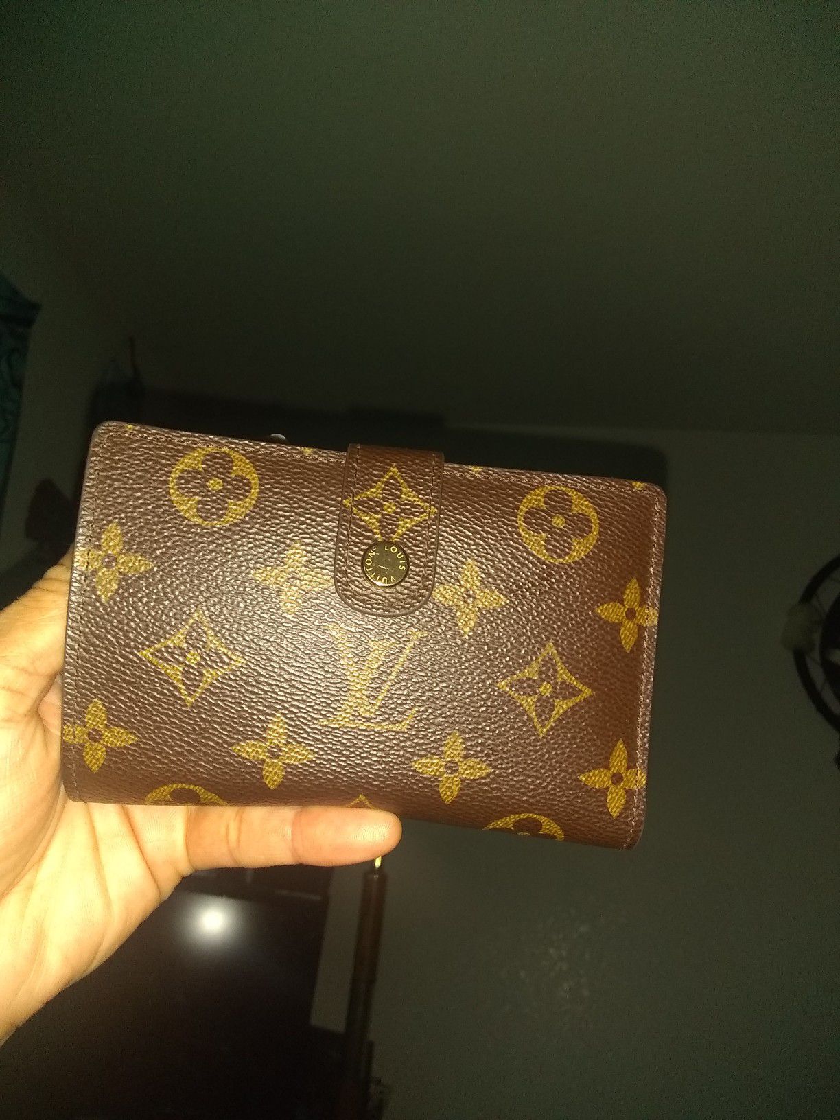 LV $200 (FIRM) No Lower Offers, No Flakes or You'll Be BLOCKED.