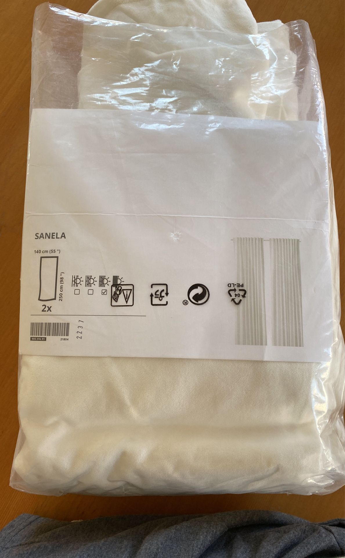 IKEA SANELA Velvet Curtains Room Darkening 55x98 " 1 pair, white 905.516.91 - NEW