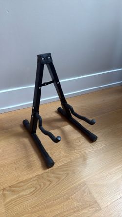 Guitar stand
