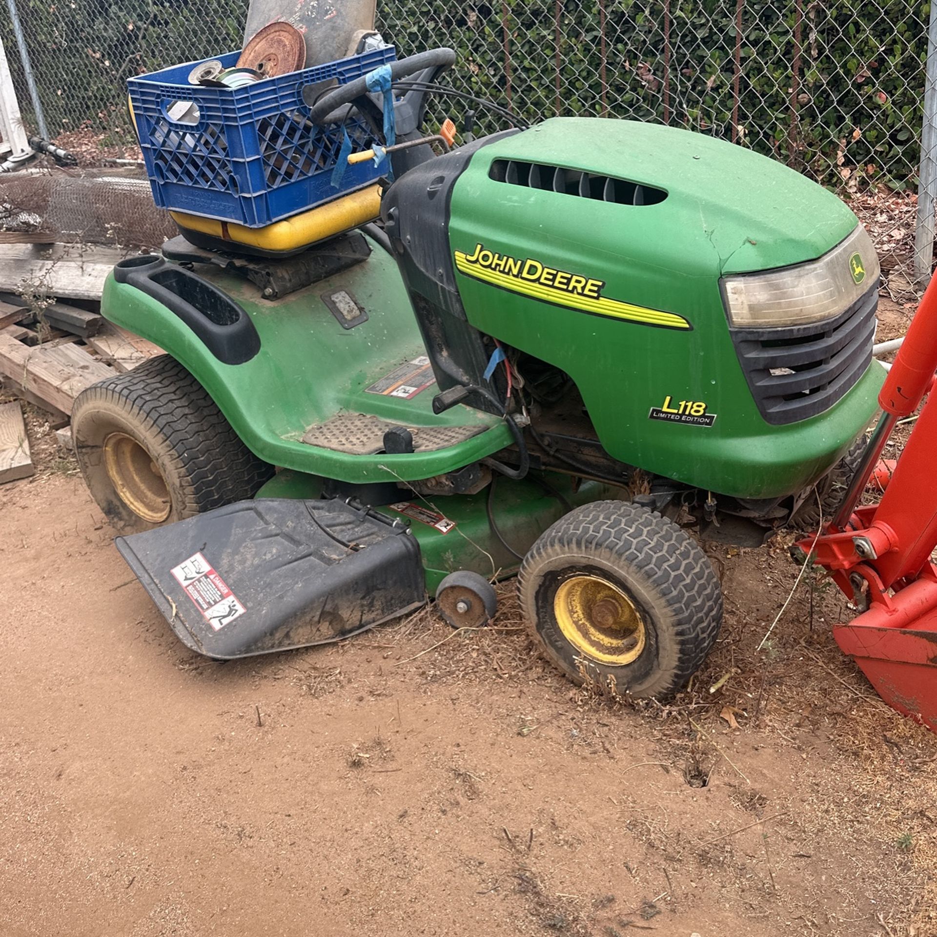 John Deere Lawn Tractor For Parts
