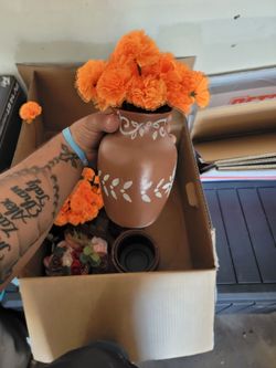 Decorative/ Arts and Crafts containers
