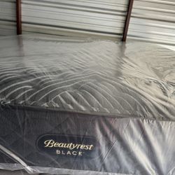 King Mattress BeautyRest Black Serie One Offers $1299