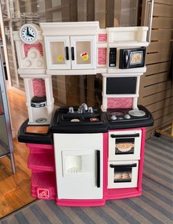 Step2 Kids Play Kitchen Set