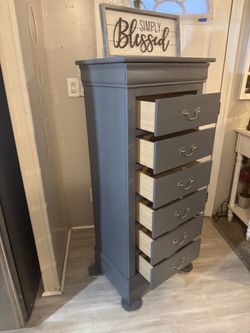 ✨✨BEAUTIFUL GRAY TALL 7 DRAWER LINGERIE DRESSER✨✨