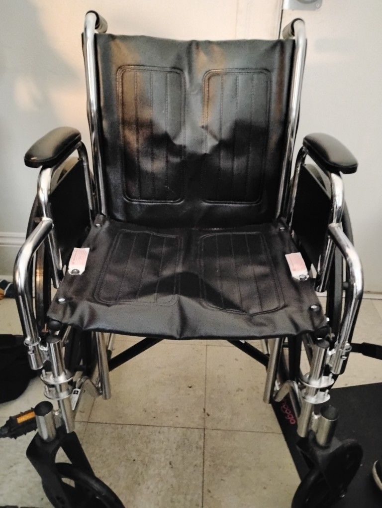 BRAND NEW, NEVER USED WHEELCHAIR!!