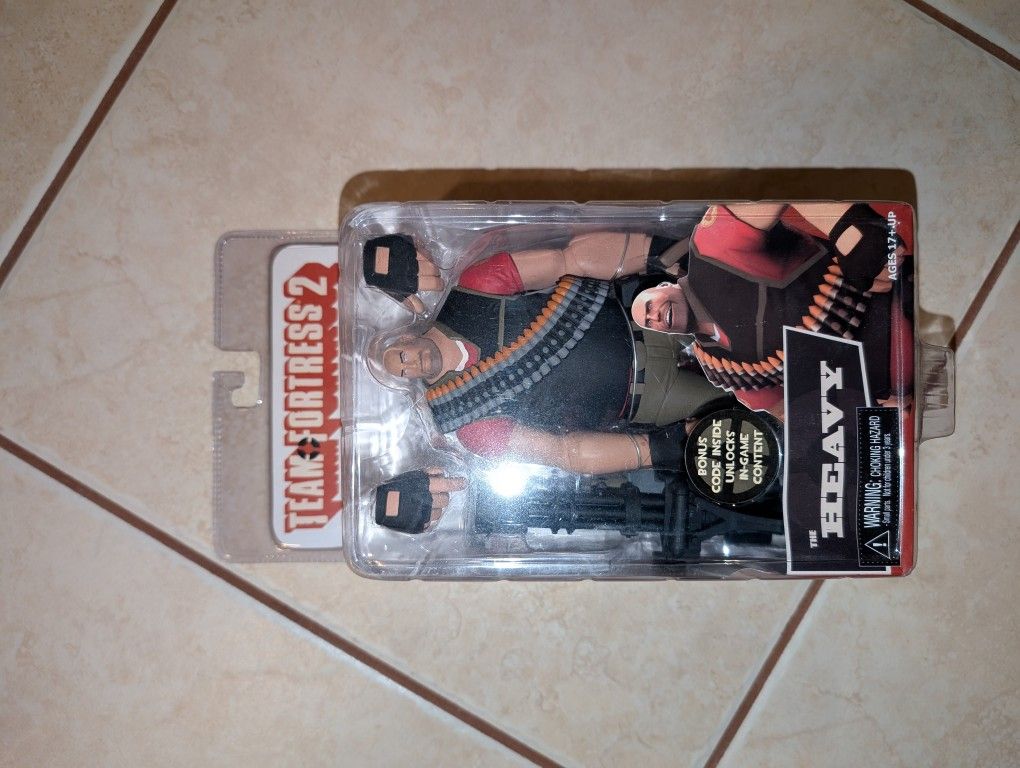 NECA Team Fortress 2 The Heavy Action Figure