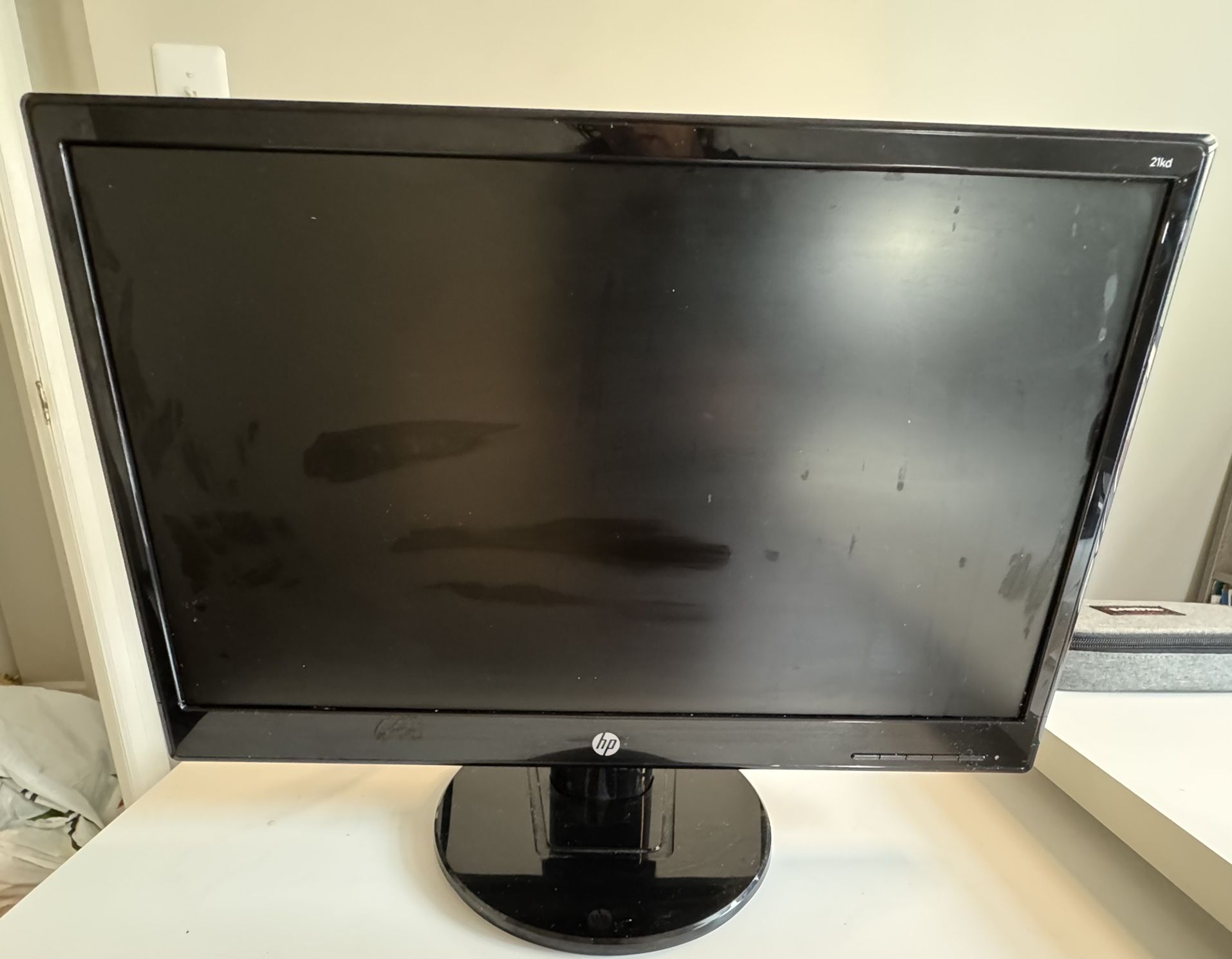 HP 21.5” LED Monitor – Model 21kd, Great Condition