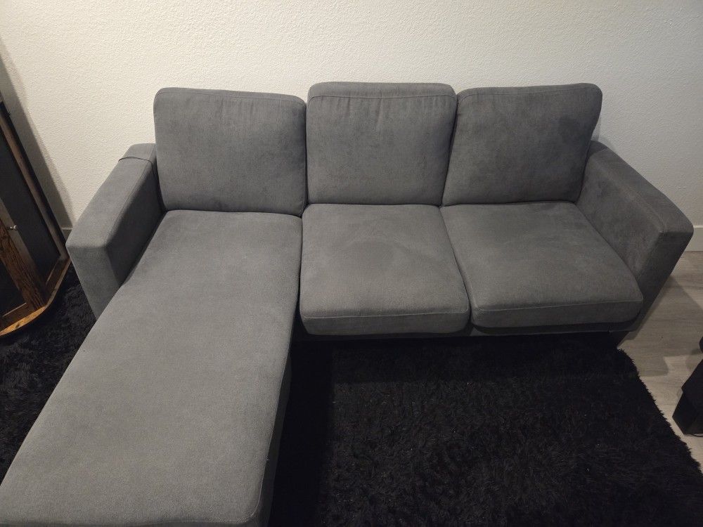 Sectional Couch. 