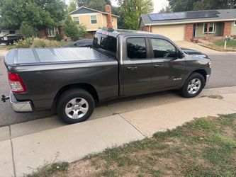 Pick up truck