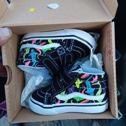 Vans Glow Shark Black