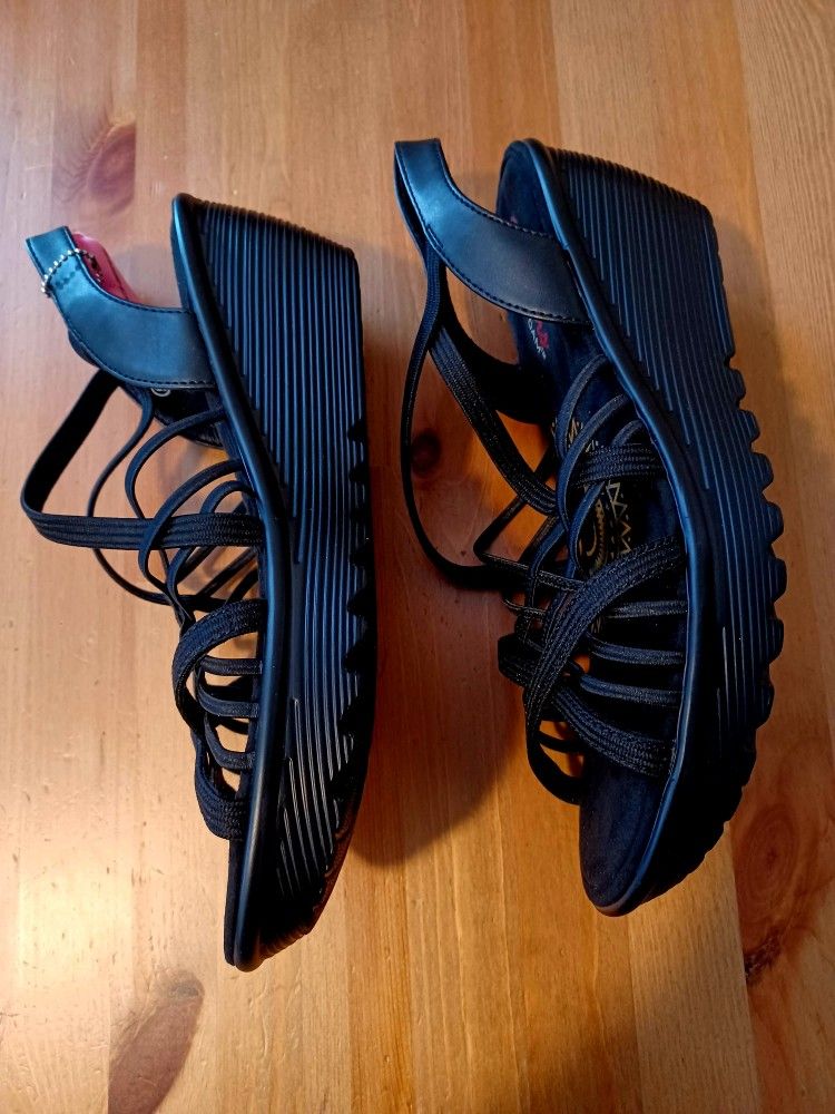 New Skecher Wedge Strappy Sandals Women's 9