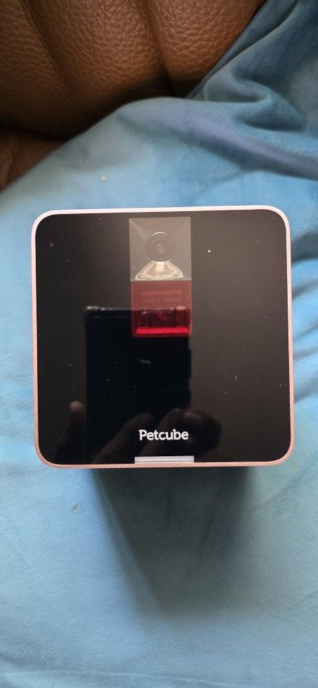 Petcube Camera Cat Toy with Laser Wi-Fi