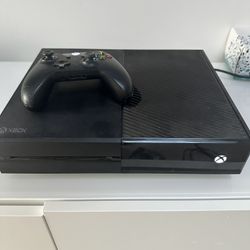 Xbox One 1TB with Controller and Games