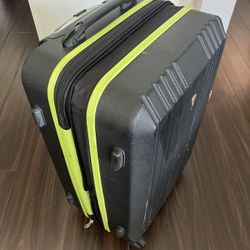 Olympia Apache Travel Luggage Suitcase 