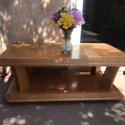 Mesa De Sentro De Madera