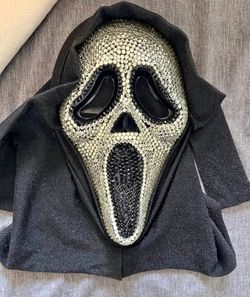 Ghostface mask