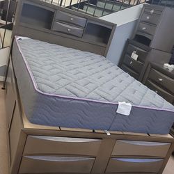 King Bed Frame (New In Box)²