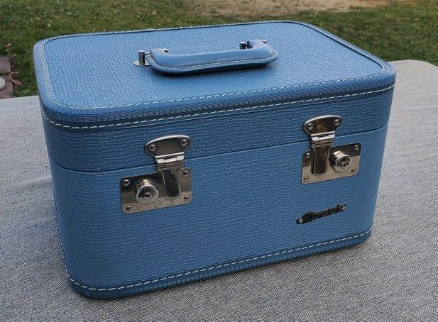 Vintage 1950's Blue Monarch Cosmetic Travel Train Suit Case