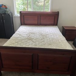 Bedroom Set (Queen)