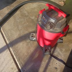 Bauer 6 Gal. shop vac