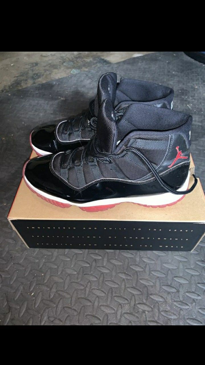 Jordan 11 Retro (playoffs bred)