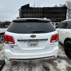 2011 Kia Sorrento For Parts Only 