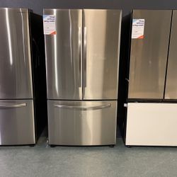 New Samsung Stainless Steel Bottom Freezer Refrigerator With Internal Water Dispenser And Ice Maker‼️‼️