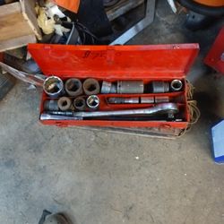 1 Inch Socket And Ratchet Set With Adapters And Extensions