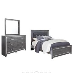 Queen Bed, Dresser And Mirror 