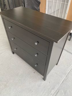 Dresser Ikea hemnes