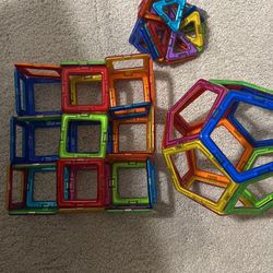 Magnetic Tiles Toy 