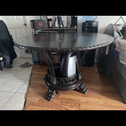 Large Round Kitchen Table