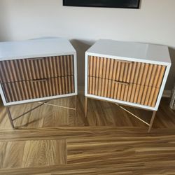 White night stands 