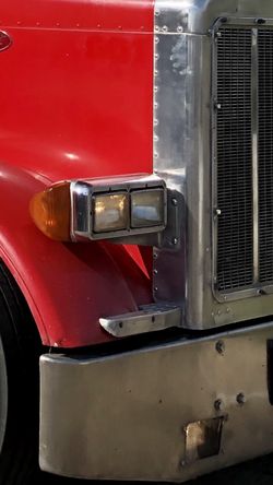 Stock 379 Peterbilt Bumper With Headlights