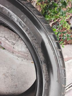 Lionhart 275/45/20 Tire