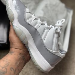 Jordan 11 Low size 9.5