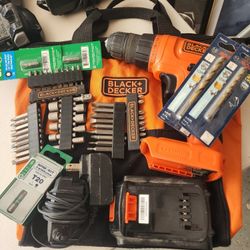 Black And Decker Drill Set With Bag
