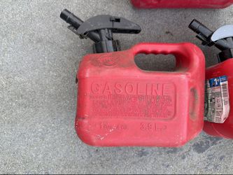 3x Blitz 1-Gallon Gasoline Cans — Spill-Proof Spouts