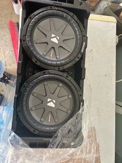 Kicker Comp RT 10 sub woofer speakers (2)
