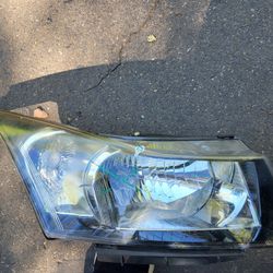 Chevy Cruze Headlight 