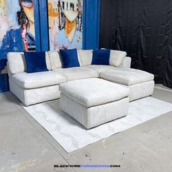 Cream Modular Sectional- FREE DELIVERY 🚚 