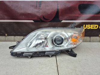 2011 2012 2013 2014 2015 2016 2017 2018 2019 2020 TOYOTA SIENNA HEADLIGHT HEADLAMP LEFT SIDE HALOGEN USED OEM