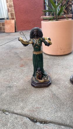 Statue