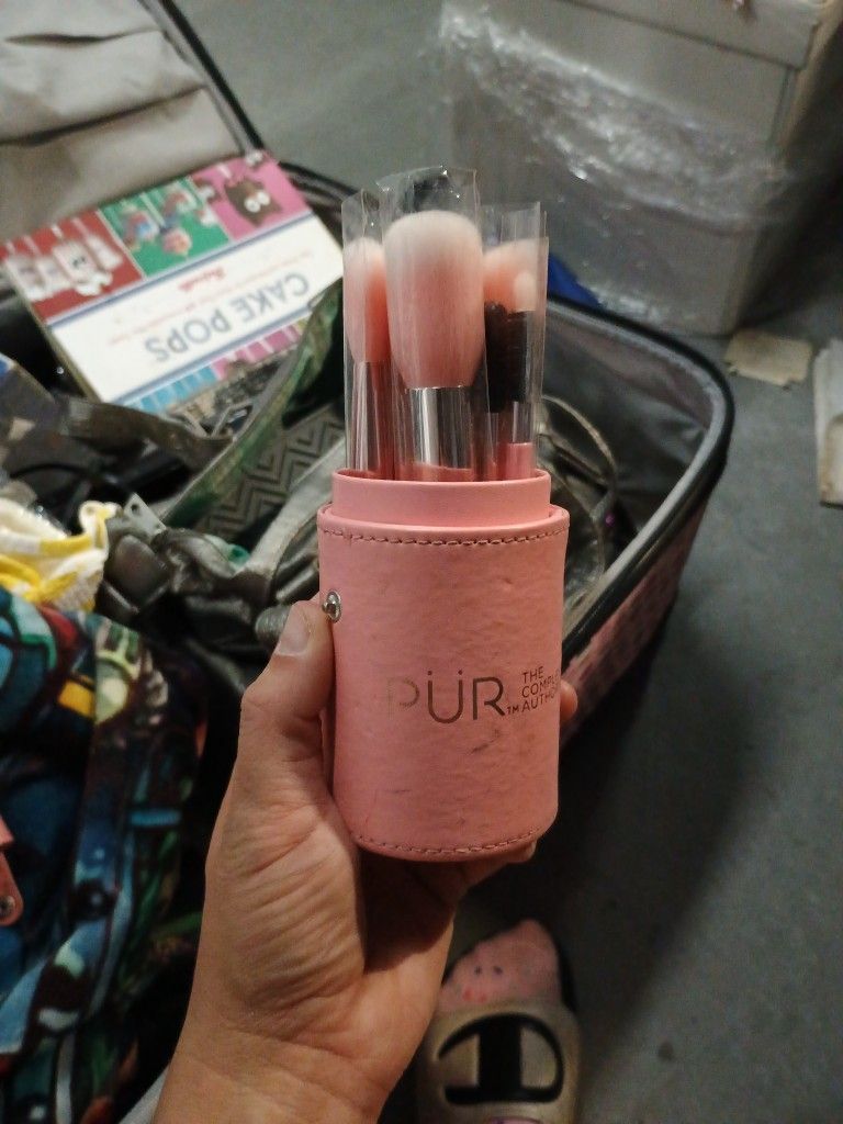 Pure 11pc Pink Make Up Brush Set With Case Brand New