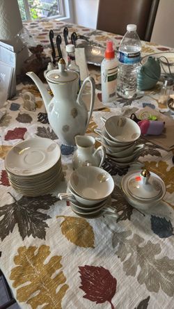 26 Pc Germany, splendid fifties modernist porcelain tea/ coffee service with abstract