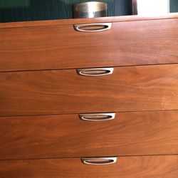 Dresser Broyhill Mid-Century Modern