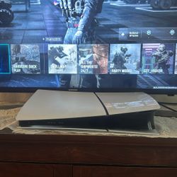 PS5 Digital + Controller. 