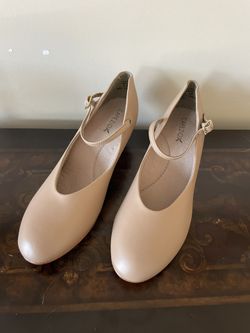 New Without Box - Capezio Caramel 1.5” Character Shoes 