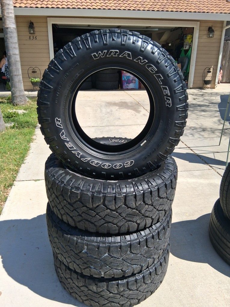 LT275/70R18