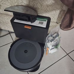 Roomba i5+ vacuum  and  Accessories